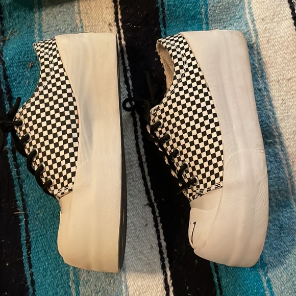 Volatile Shoewear Sz 8 1/2 - Picture 6 of 10